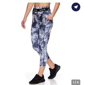 🦓 Reebok Capris-Brand NEW Condition! Black & White